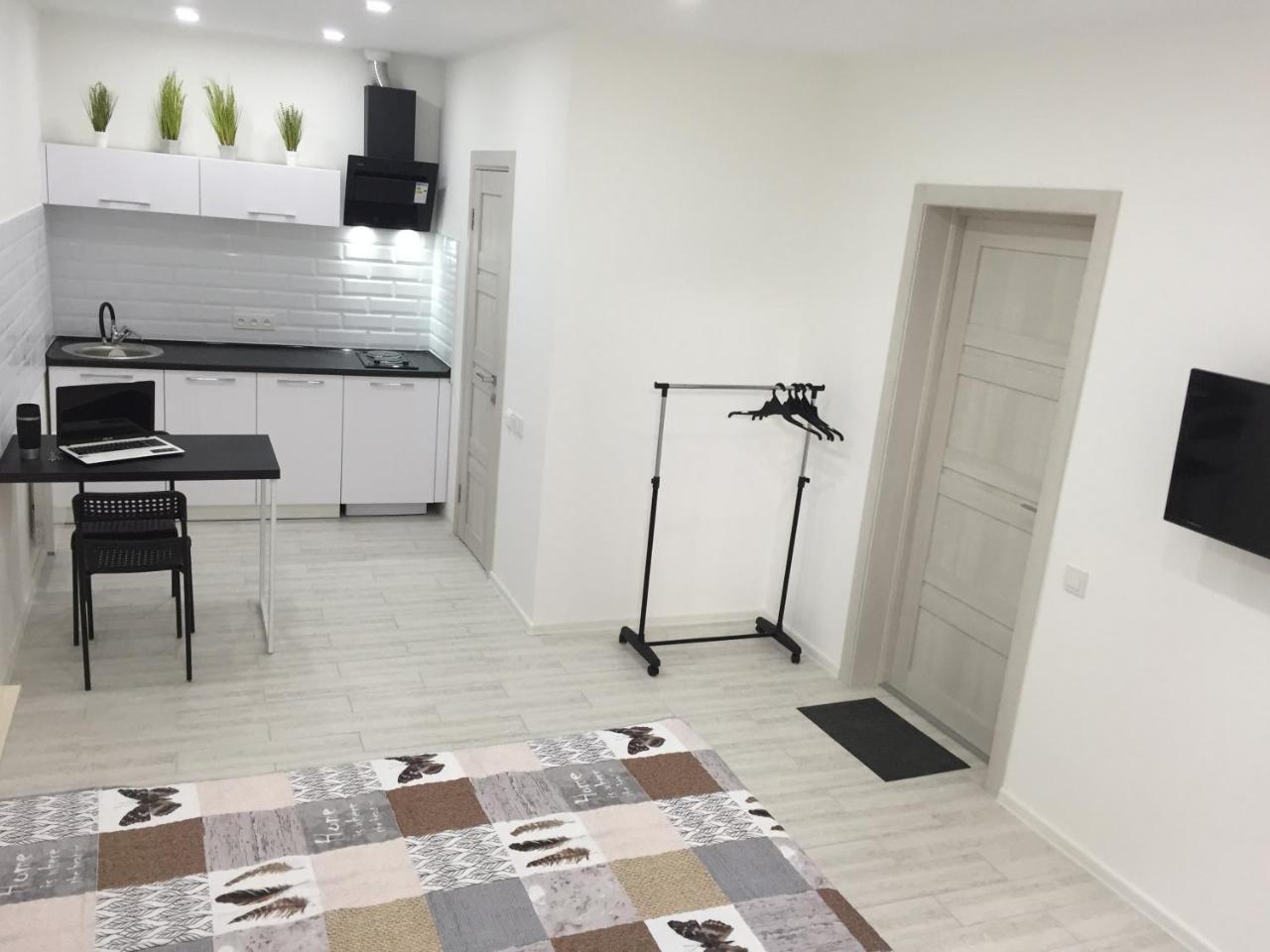 Small Underground Apartment At The Center Kherson Luaran gambar