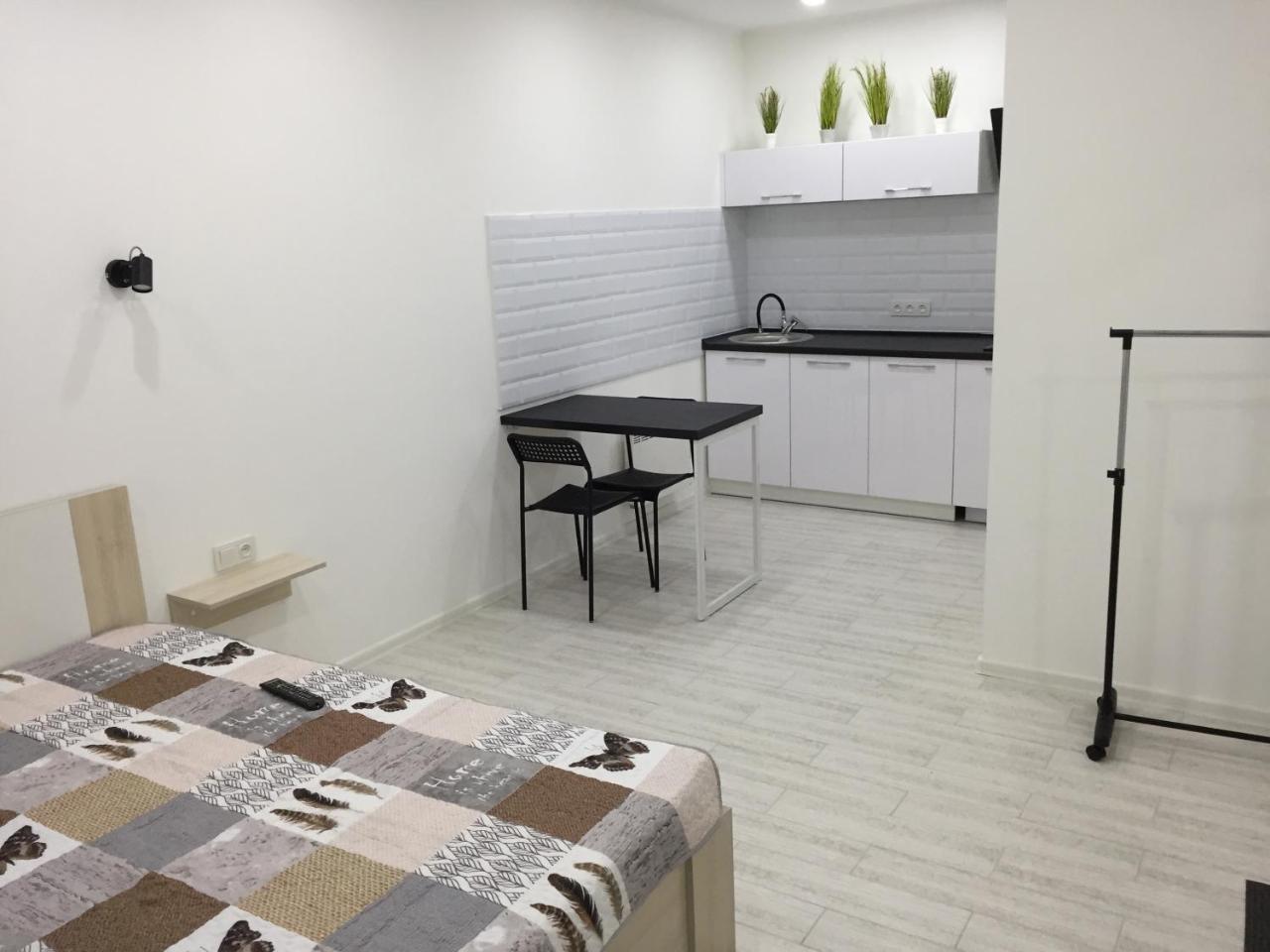 Small Underground Apartment At The Center Kherson Luaran gambar